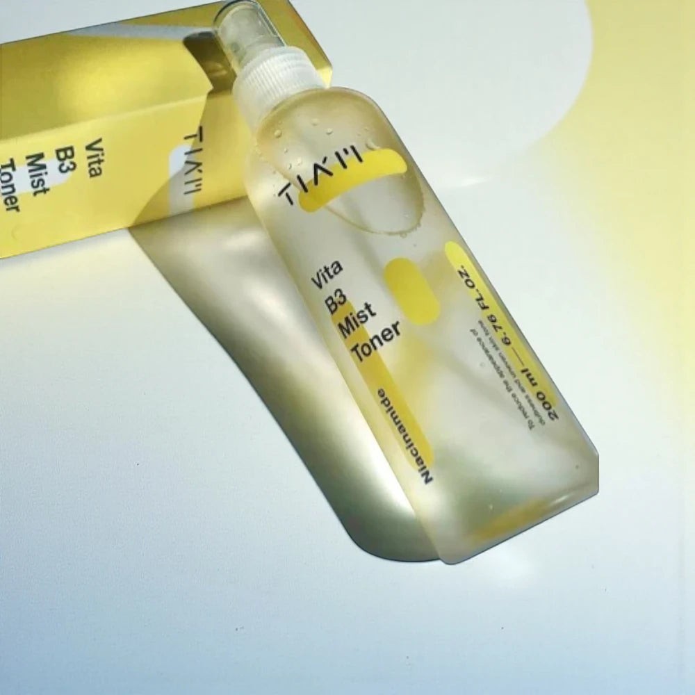 Skin TOGO TIAM Vita B3 Mist Toner in a 200ml spray bottle with yellow packaging, designed for brightening skin.